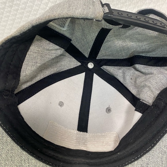 VANS “OFF THE WALL” HAT - Picture 2 of 7